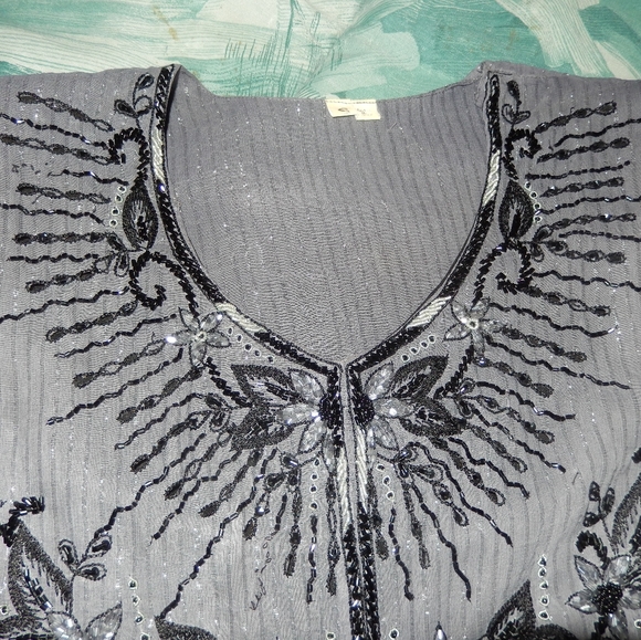 Grey Kaftan abaya with black beading size  small/medium - Picture 5 of 5